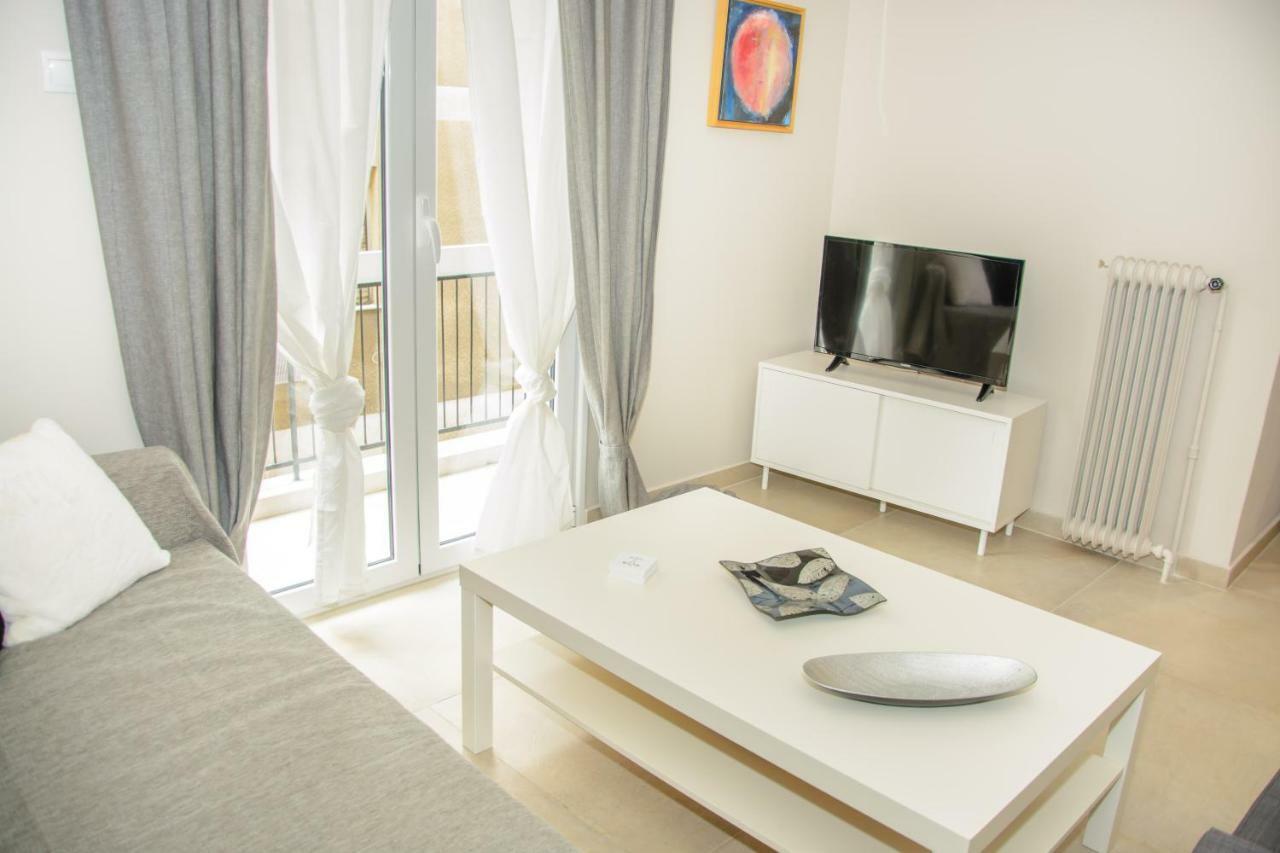 Neighborly Nest - Apartment In The Heart Of Athene Buitenkant foto